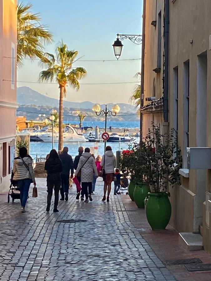 Les Nuits Etoilees, Studio Terrasse Apercu Mer, Tres Lumineux, Ac, 100M Du Port Sanary Екстериор снимка